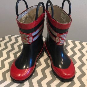 Toddler 7/8 rain boots Firefighter